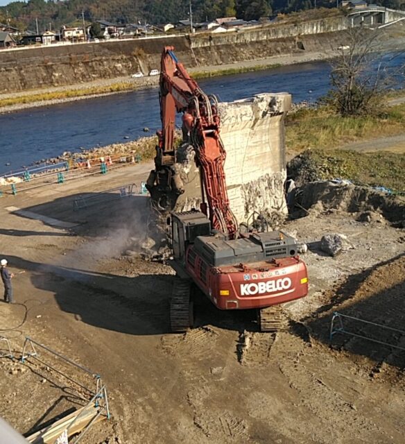 北方北郷線川水流橋工区　旧橋撤去工事